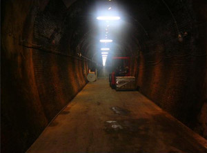 深沢隧道の内部(トンネルワインカーブ)２