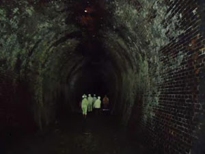 画像：トンネルの内部１