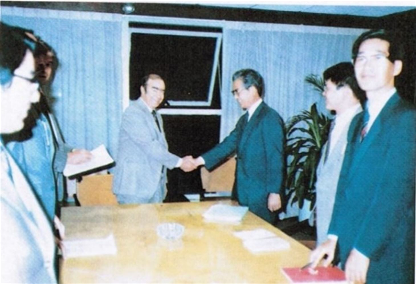 Project commencement signing ceremony (July 1984)