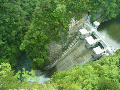 ダム（上部から）