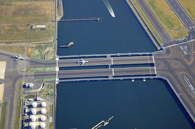 羽田空港D滑走路 連絡誘導路橋