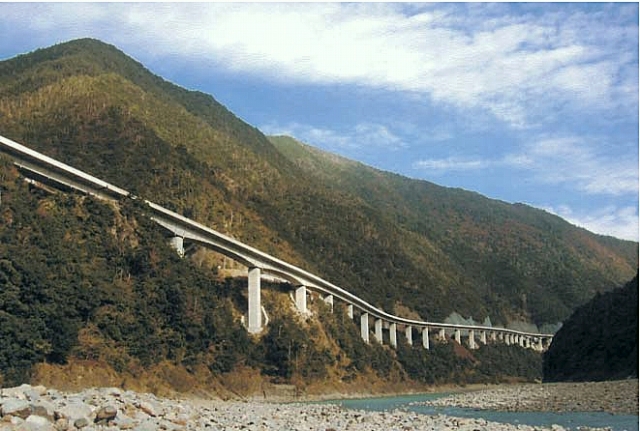 Nanairo Viaduct