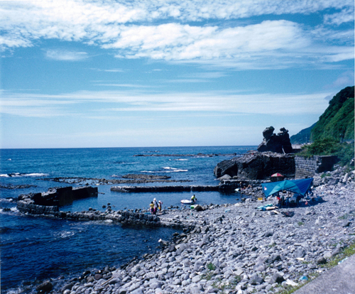 画像：『石の海水浴場』