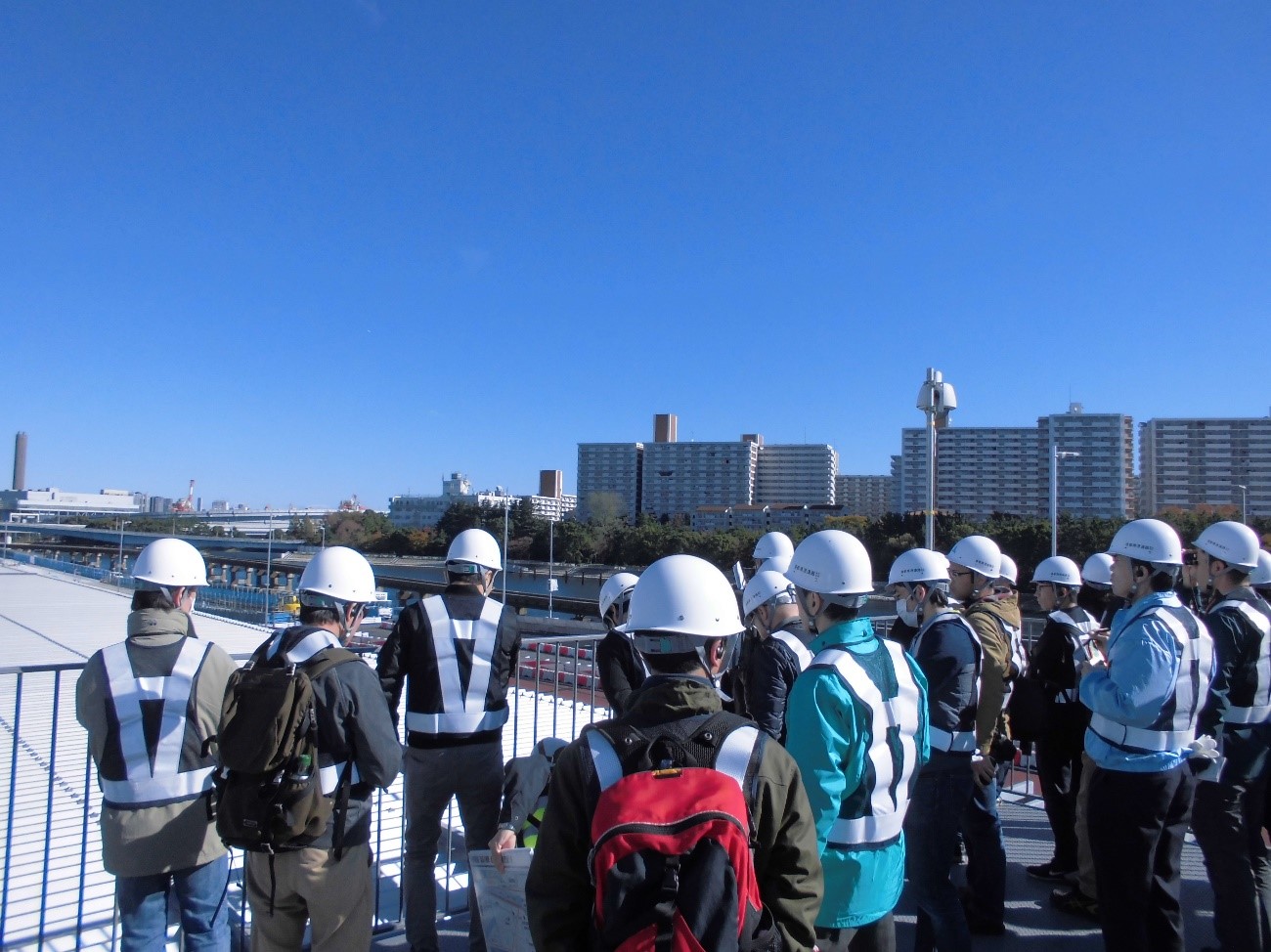 首都高速1号羽田線現場見学会の様子