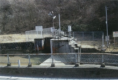 画像：写真１４　徳田発電所e　取水所堰堤