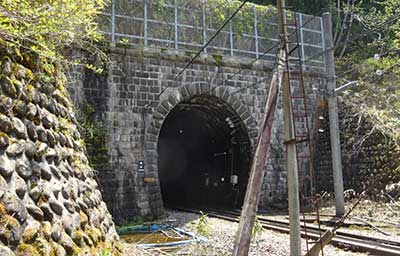 清水トンネル（坑口）の写真2枚目