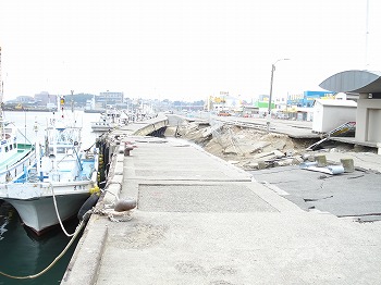 茨城県ひたちなか市那珂湊港29（護岸崩れ）