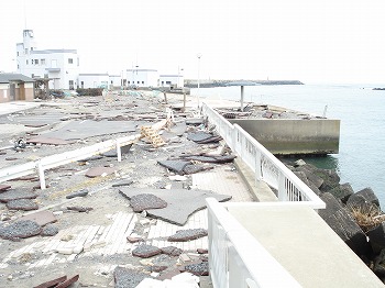 茨城県ひたちなか市那珂湊港34（津波屋根まで）