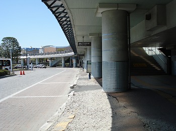 浦安市舞浜駅南側2