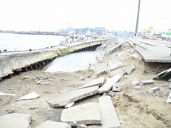 茨城県ひたちなか市那珂湊港31（護岸崩れ）