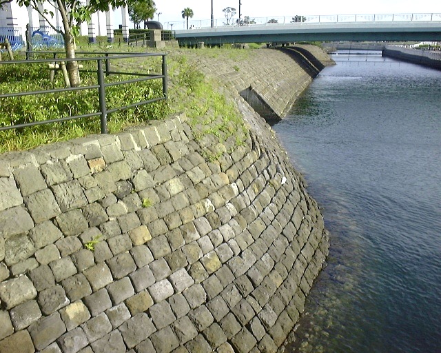 鹿児島港旧石積防波堤