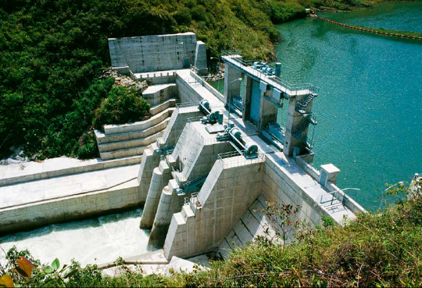 Photo 3: Regulating Dam