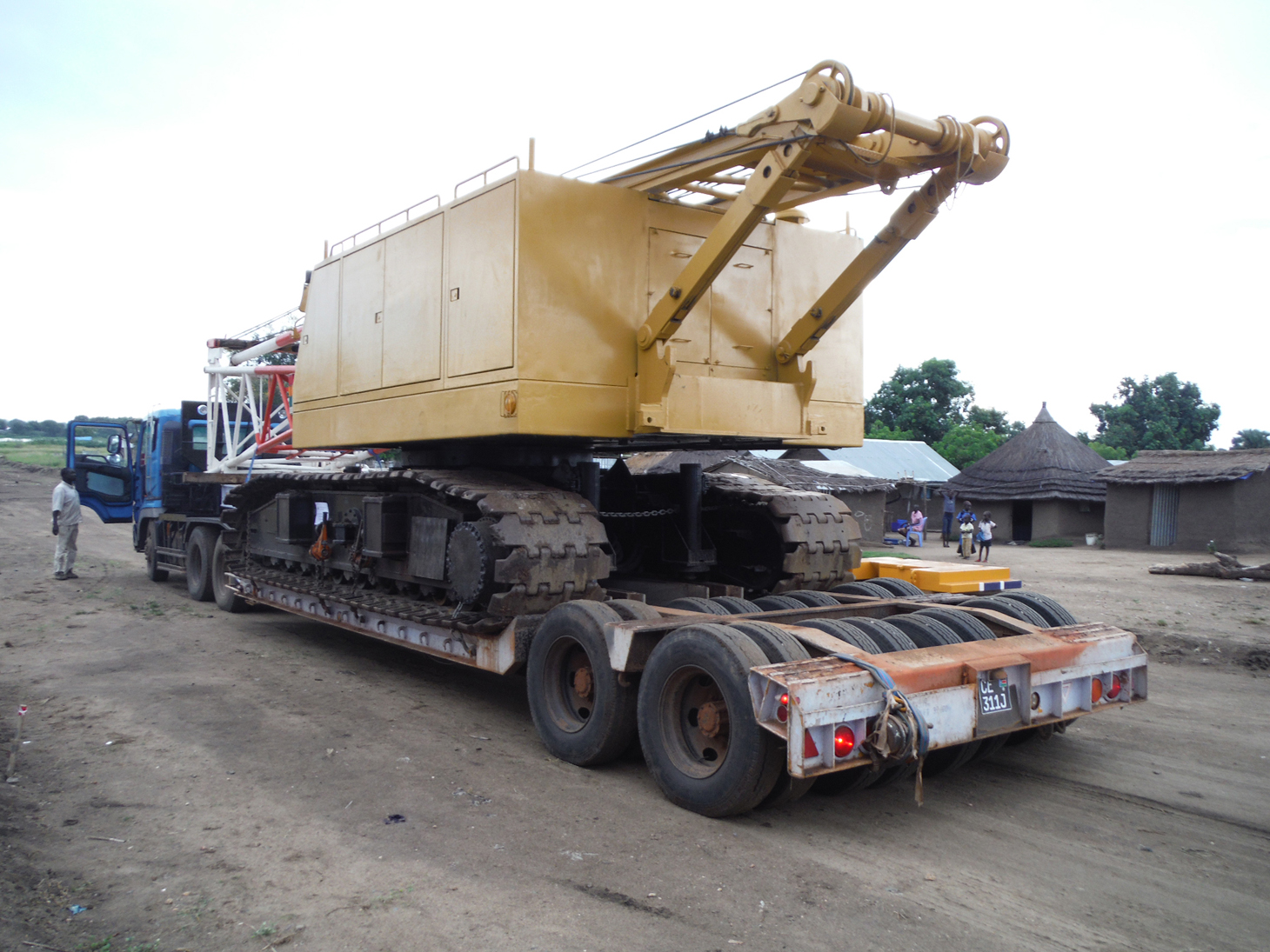 Photo 3: 1st Cargo (80t Crane) Arrives at the Site