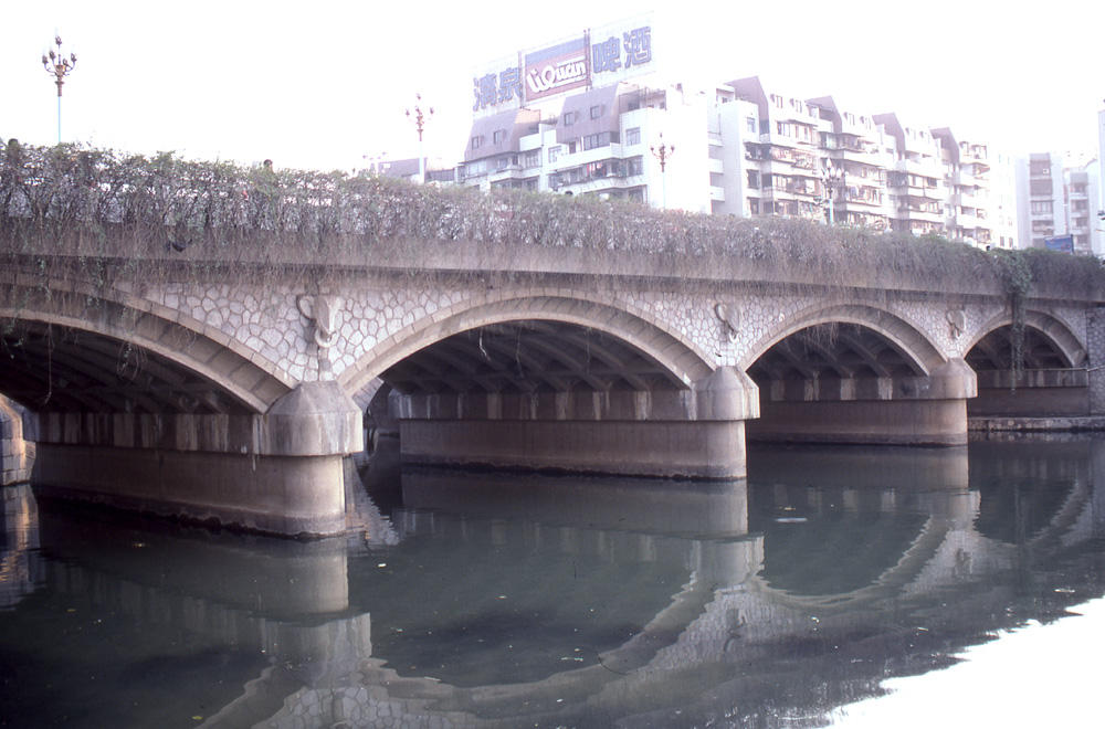 中国 桂林都心の橋