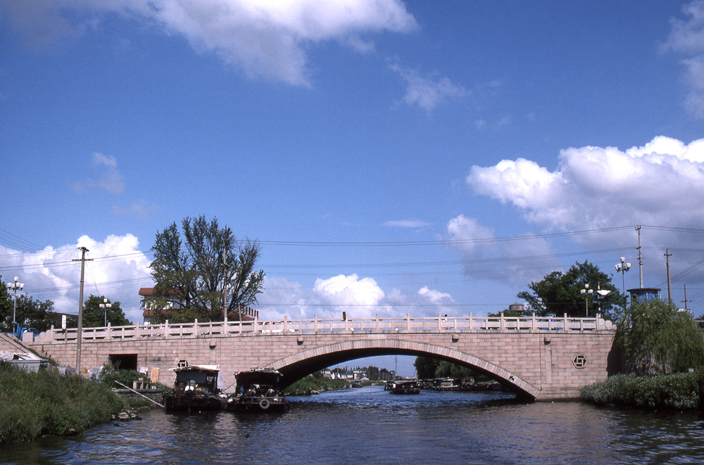 中国 蘇州のアーチ橋