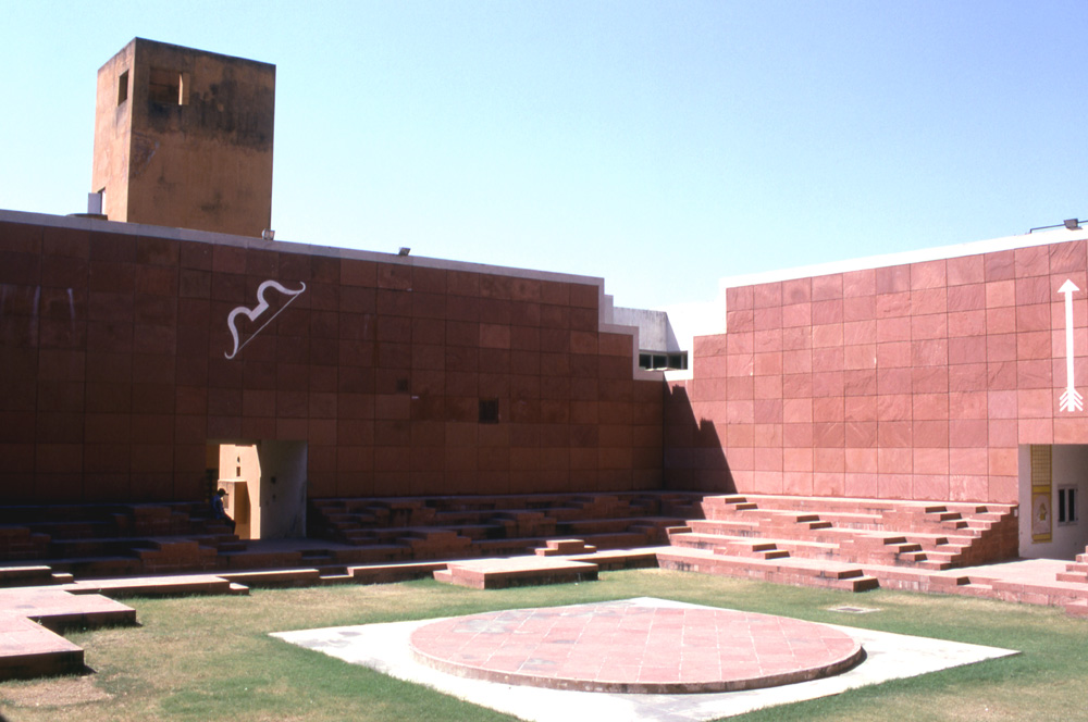 インド ジャワハル・カラ・ケンドラ美術館