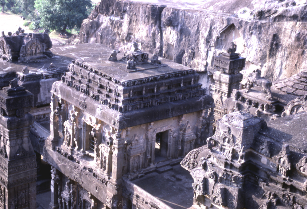 インド カイラーサ寺院（第１６窟）
