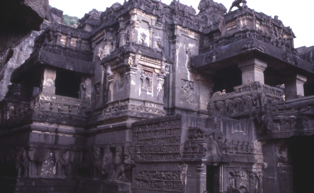 インド カイラーサ寺院（第１６窟）
