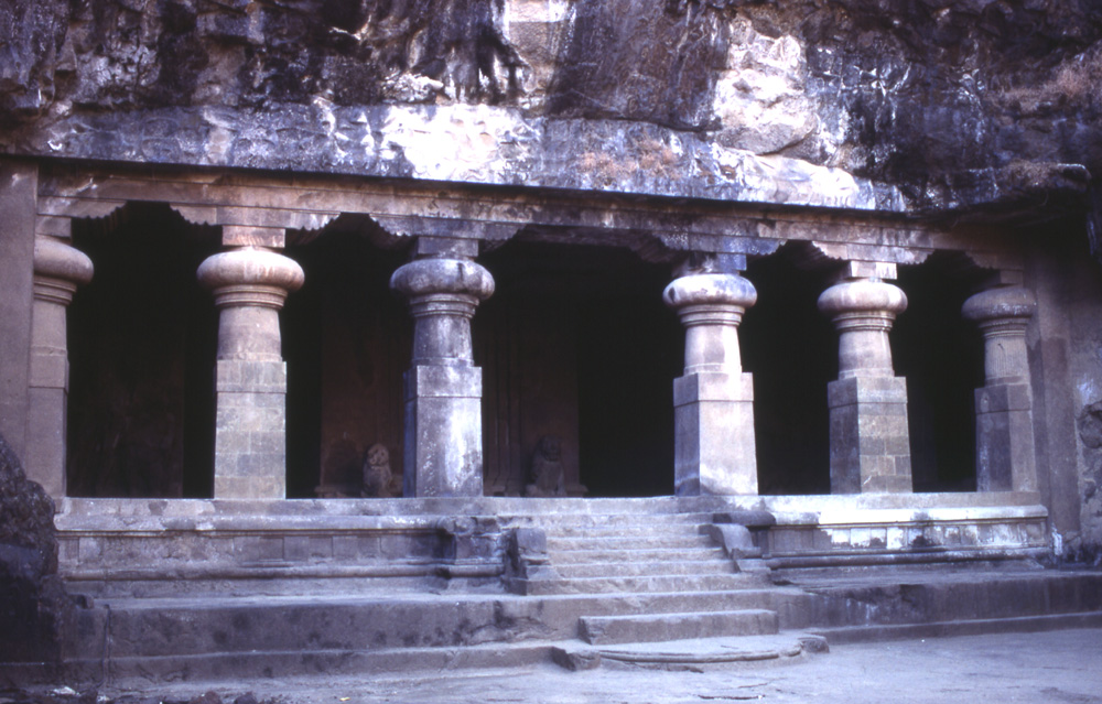 インド エレファンタ石窟