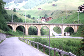 石造アーチ鉄道橋 / スイス / フォルダーライン川沿い