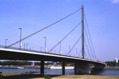 オーバーカッセル橋 / ドイツ / デュッセルドルフ