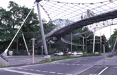 ローゼンシュタイン公園の歩道橋 / ドイツ / シュツットガルト