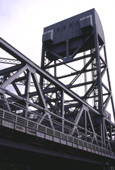 ハーレム川の昇降式可動橋 / ニューヨーク / 土木施設−橋梁