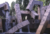 エンバカデロプラザの噴水彫刻 / アメリカ / サンフランシスコ