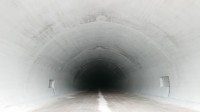 令和二年度 低セメント量の高流動コンクリート（ニューロクリートNeo）を用いたトンネル覆工施工技術の開発