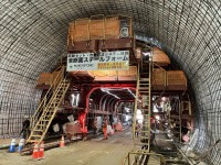 令和7年度 山岳トンネル覆工作業の自動化セントルの開発
