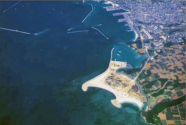 平良港「トゥリバー地区の自然海岸の保全・活用とサンゴ移植による環境創造」