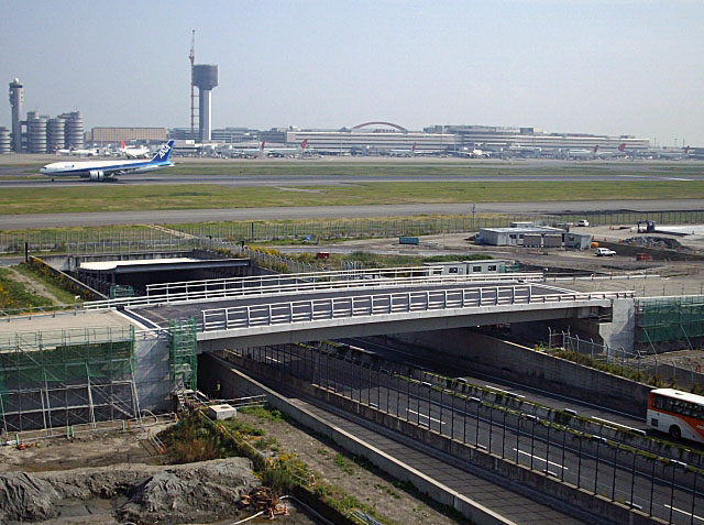 Tokyo International Airport International Airline District GSE Bridge