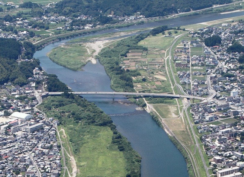 五ヶ瀬川水系の総合研究 −河川環境の維持・管理・再生について−
